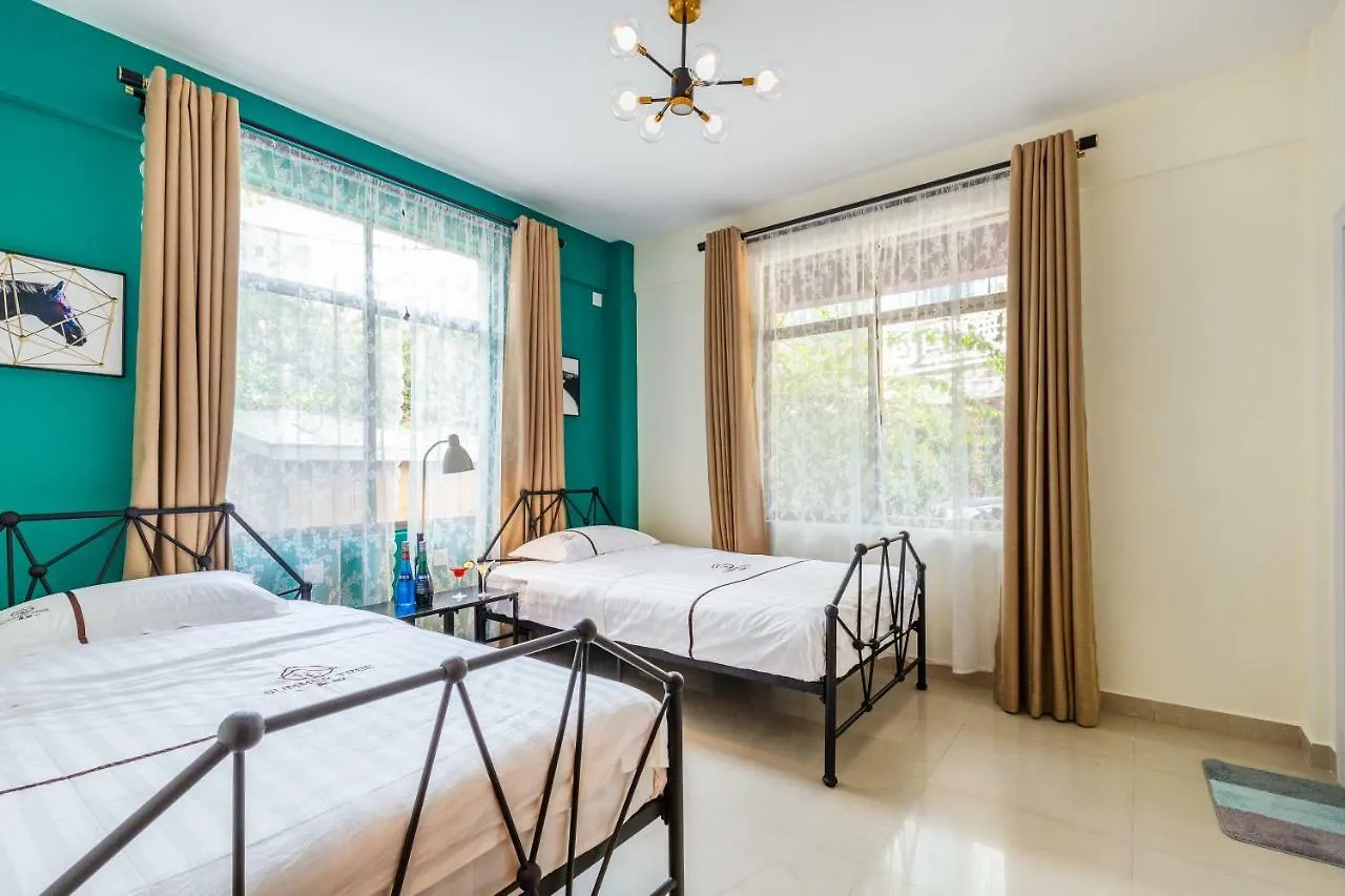 Summer Tree Inn Sanya Hostel